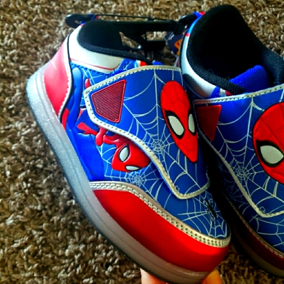 Marvel Spider-Man light up shoes - Picture 2 of 2